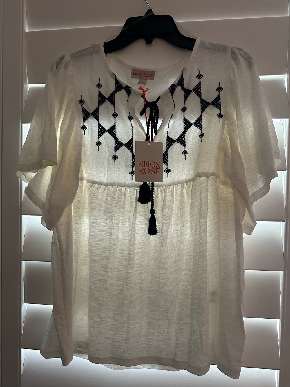 NWT Knox Rose White Embroidered Tie-Front Peasant Top